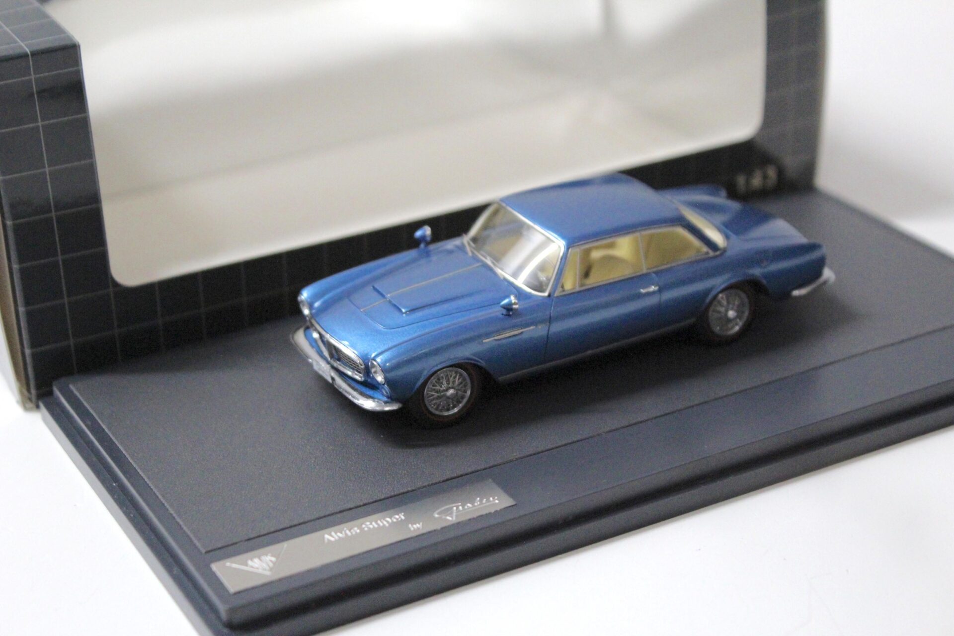 1:43 Matrix Alvis Super 3-Litre Graber Coupe 1967 blue metallic