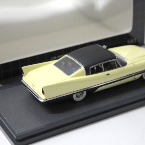 1:43 Matrix Chrysler Dual 400 Exner Ghia Concept 1958 yellow/ black roof