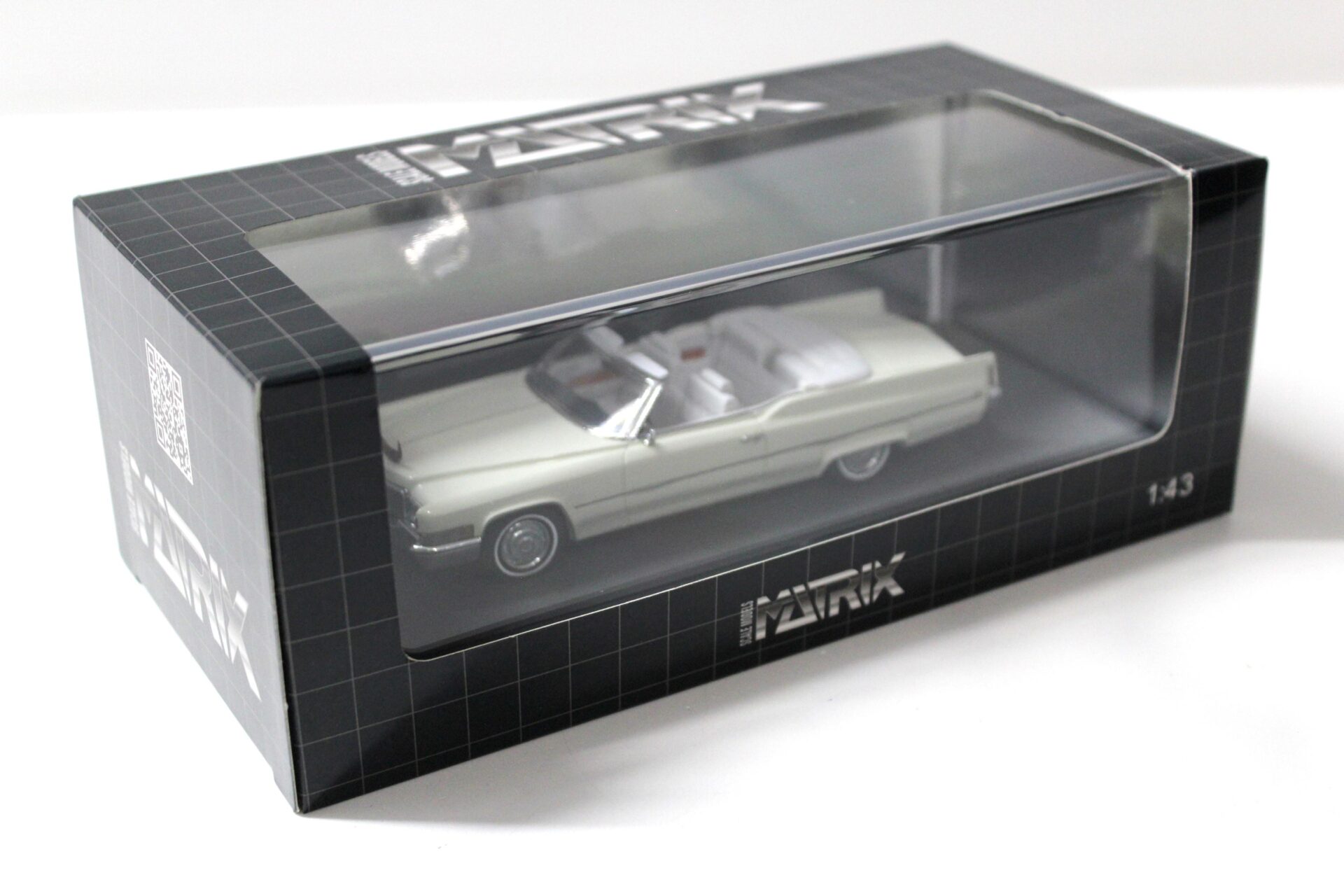 1:43 Matrix 1970 Cadillac DeVille Convertible JDH ivory white