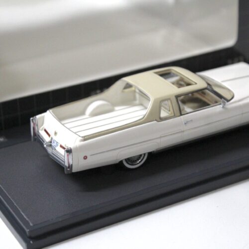 1:43 Matrix 1967 Cadillac Mirage Sports Wagon Pick-Up Traditional Coach beige/ white