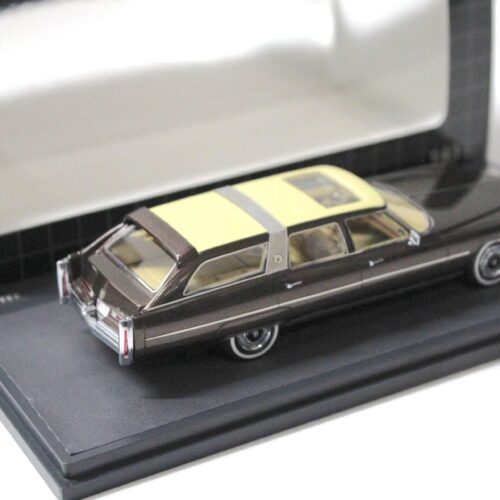 1:43 Matrix 1976 Cadillac Fleetwood Brougham Castilian Wagon brown metallic
