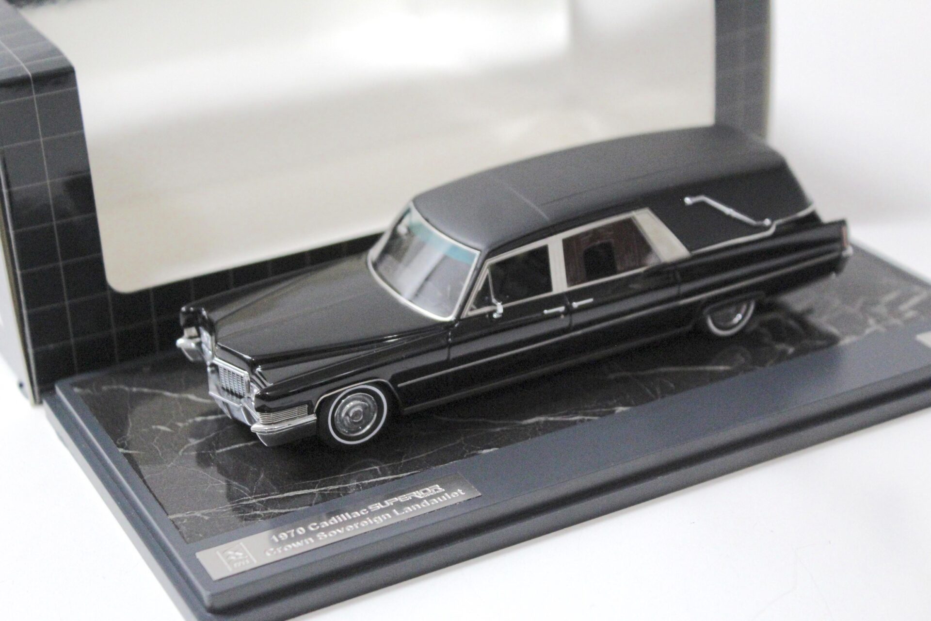 ID 56002 orig.jpg 1:43 Matrix 1970 Cadillac Superior Crown Sovereign Regal Landaulet Hearse black