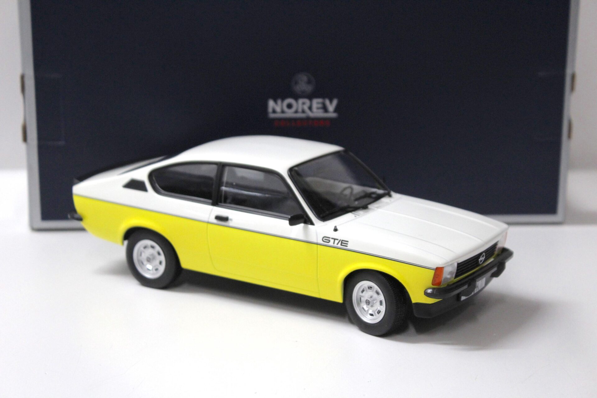 1:18 Norev Opel Kadett GT/E C-Coupe 1977 white/ yellow