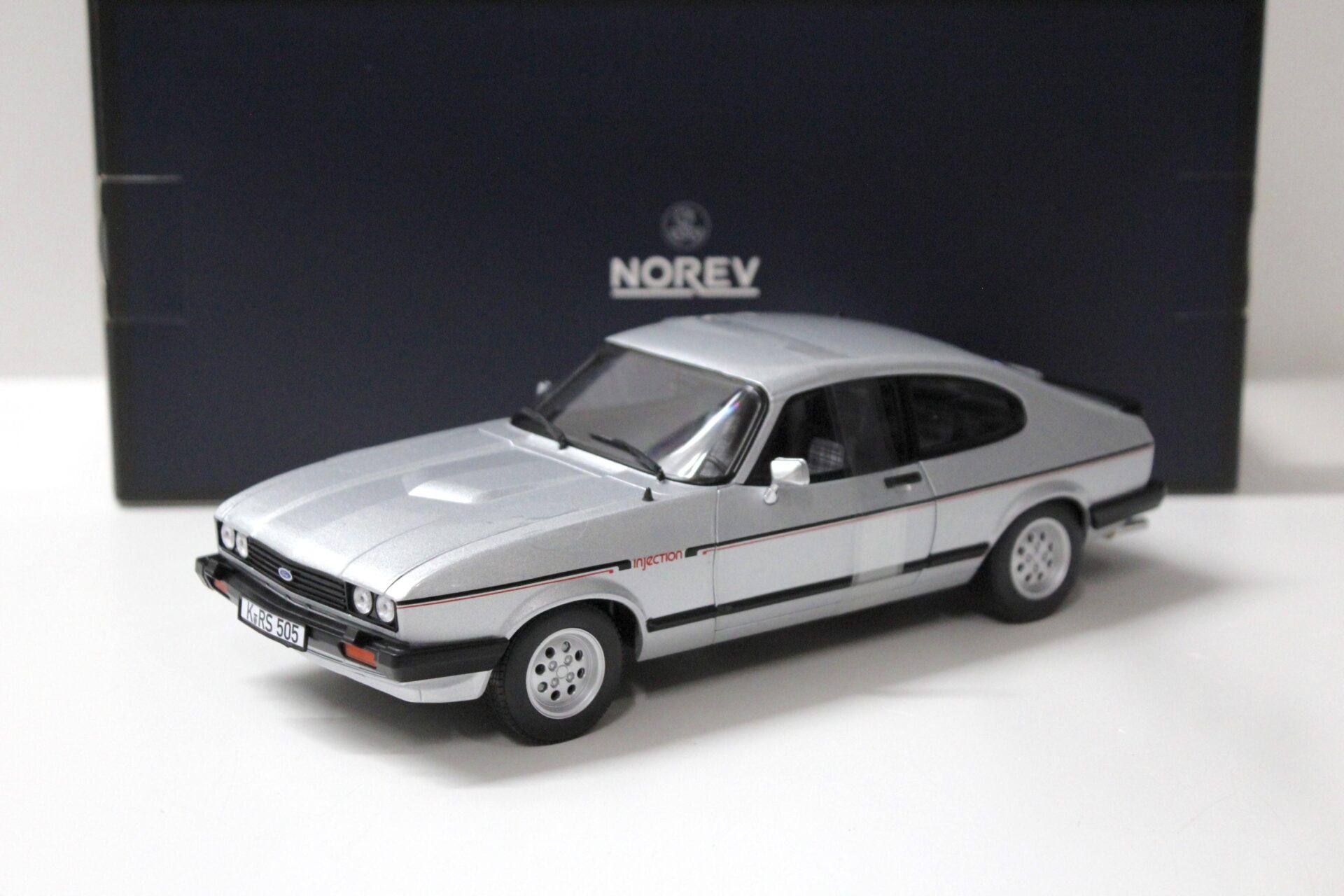1:18 Norev Ford Capri 2.8i Injection Coupe 1983 silver Limited 150 pcs.