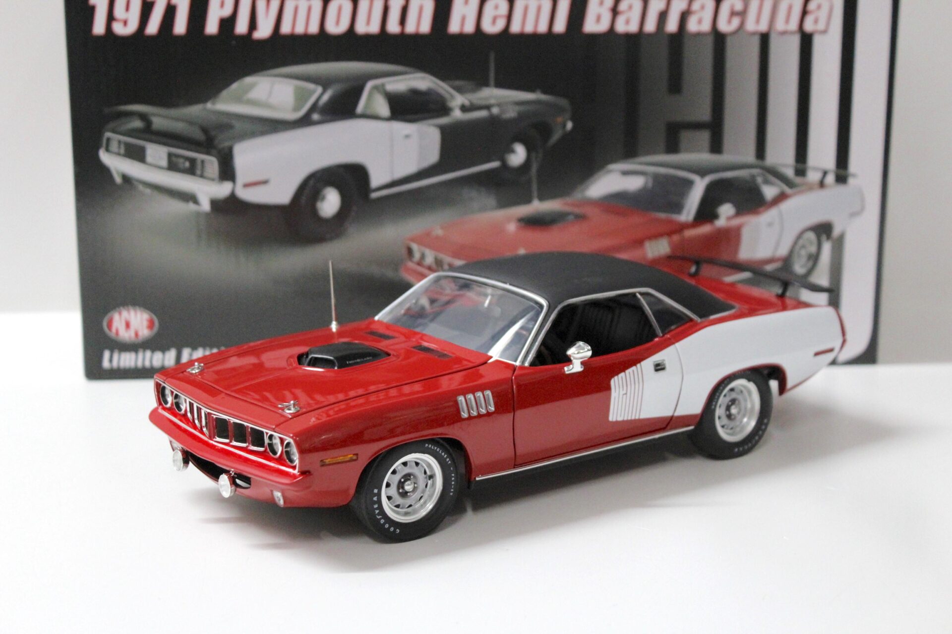 ID 56066 orig.jpg 1:18 ACME 1971 Plymouth Hemi Cuda Barracuda Coupe rally red/ white/ black