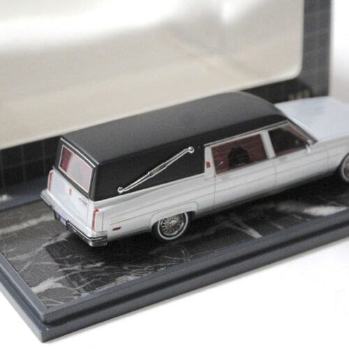 1:43 Matrix Oldsmobile Ninety Eight Eureka Regent Landaulet Hearse silver