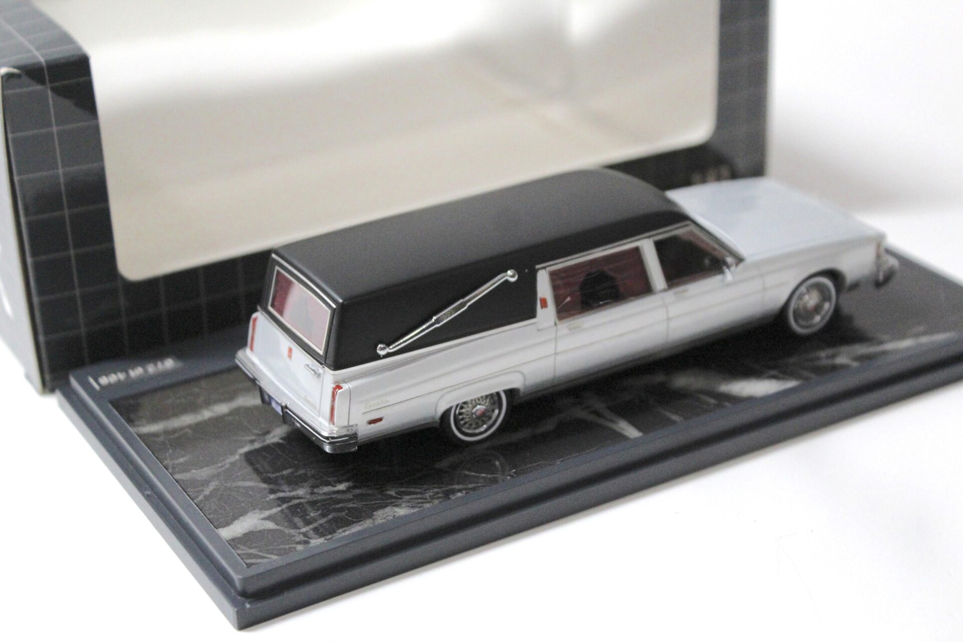 1:43 Matrix Oldsmobile Ninety Eight Eureka Regent Landaulet Hearse silver
