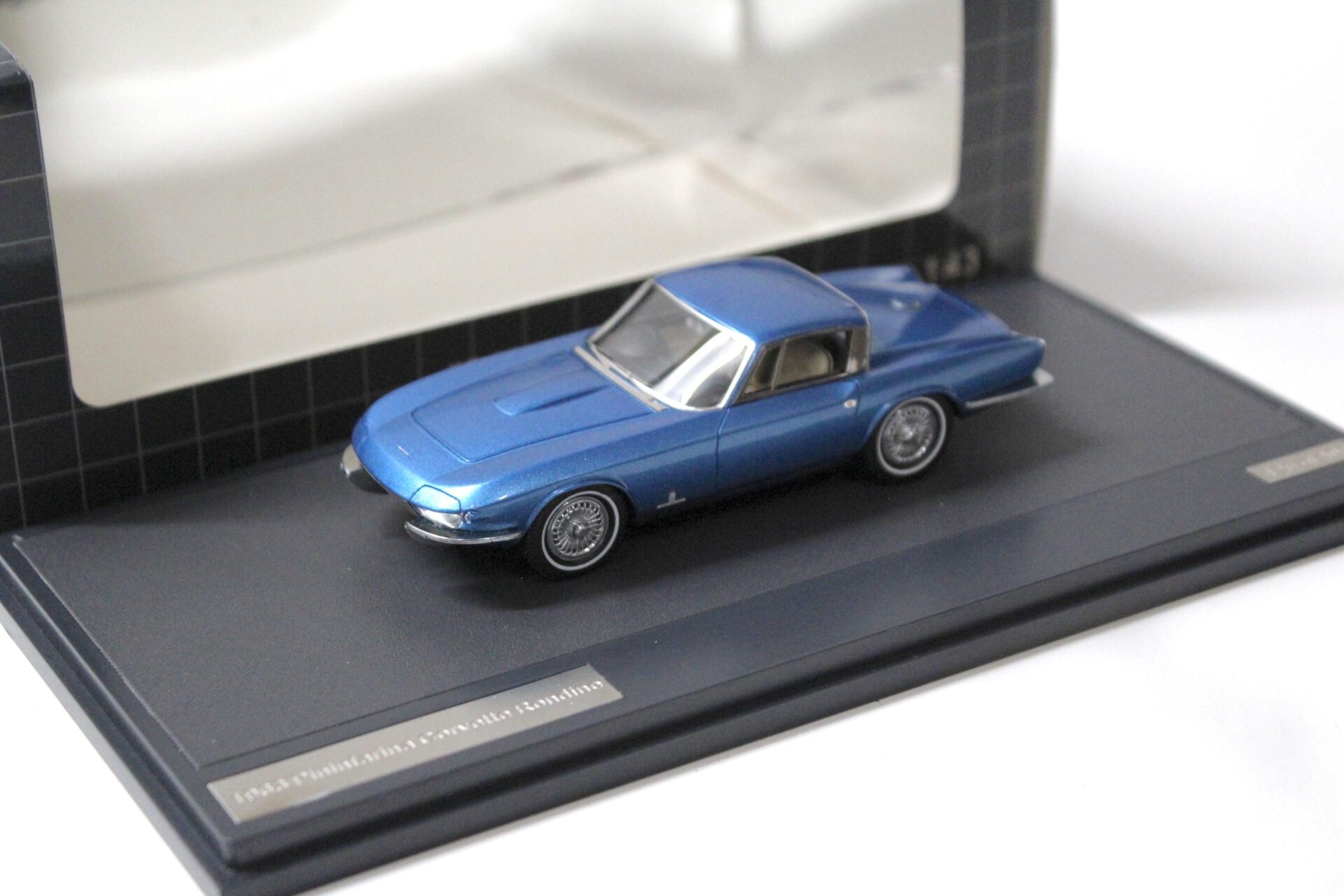 1:43 Matrix Chevrolet Corvette Rondine I Pininfarina 1963 blue metallic