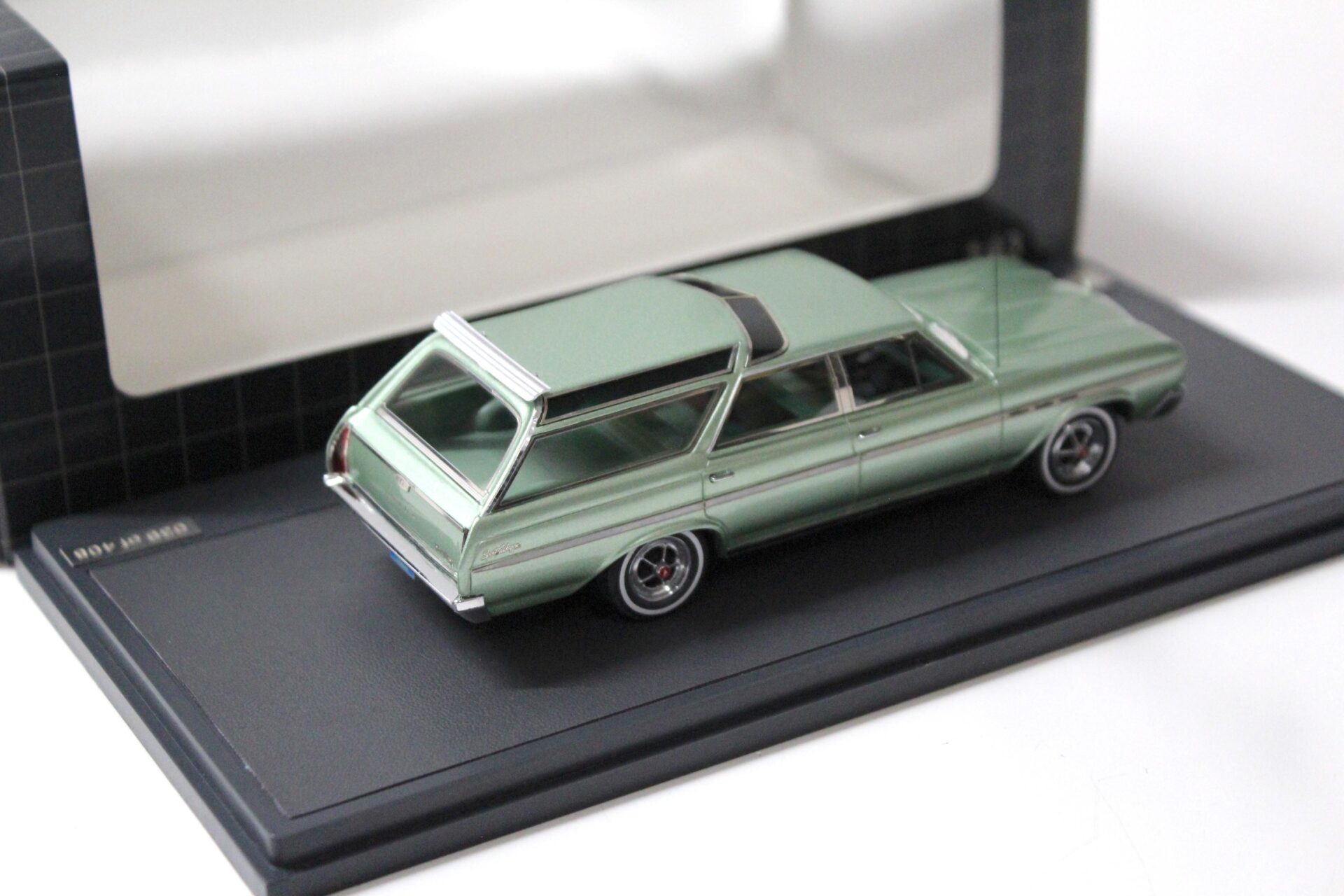 1:43 Matrix 1965 Buick Sport Wagon light green metallic