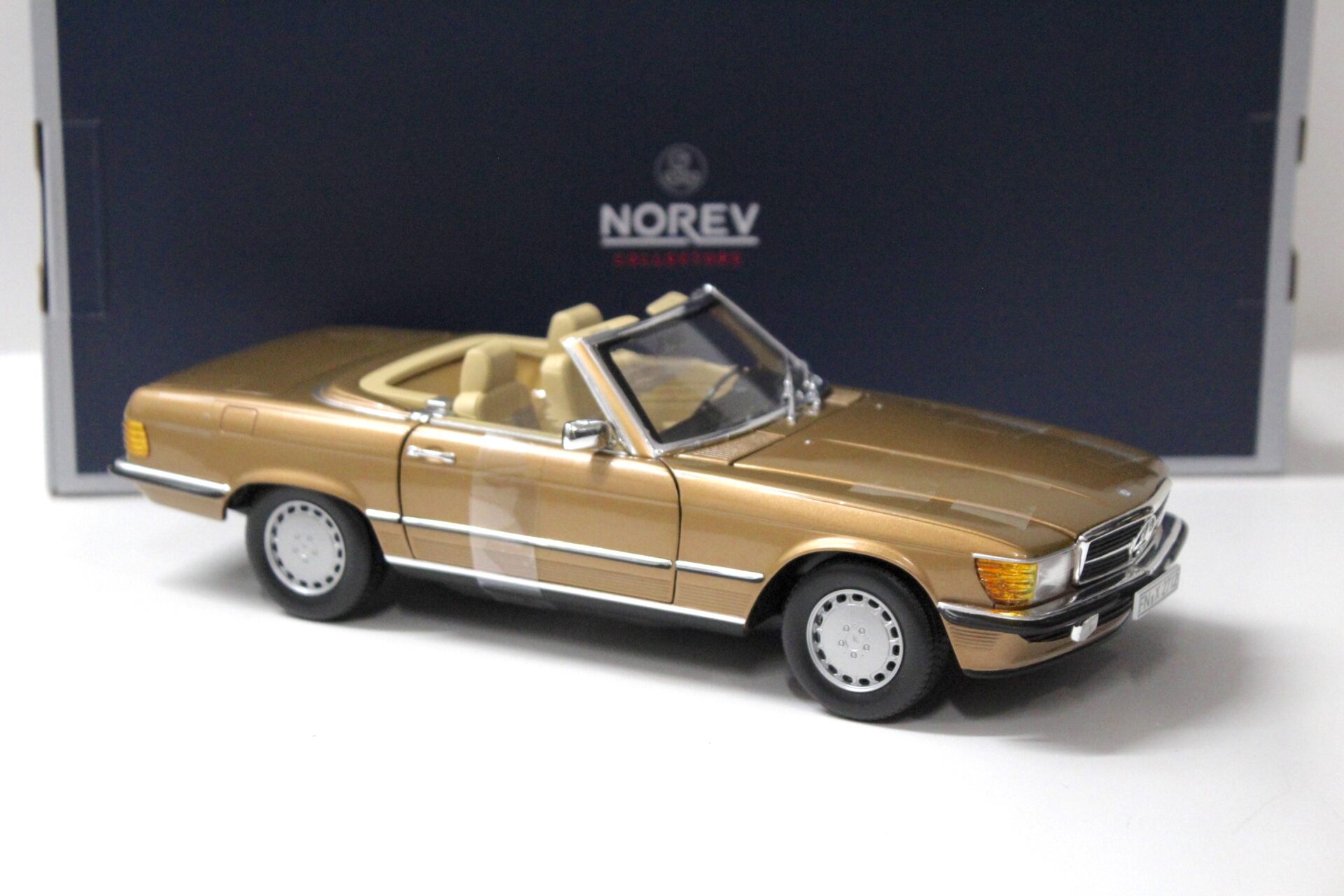 1:18 Norev Mercedes 300 SL Cabriolet R107 gold metallic 1986