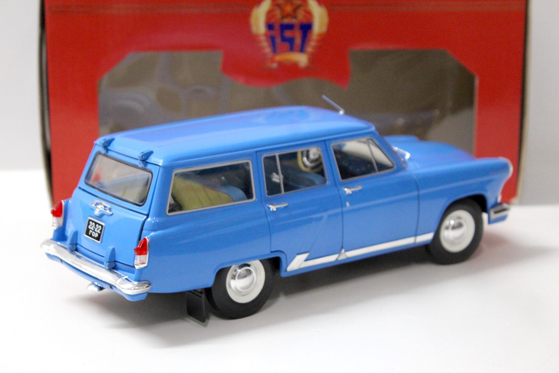 1:18 IST Wolga Volga GAZ 22V Kombi "Volga" 1967 blue