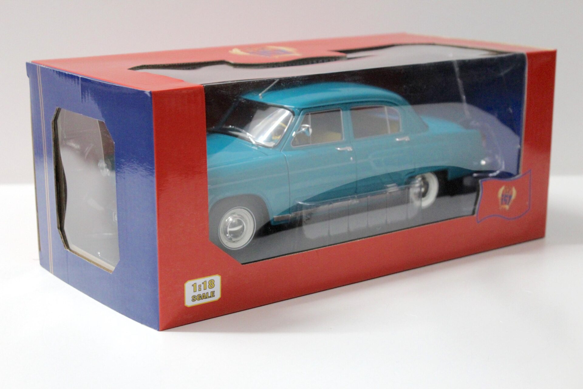 1:18 IST Wolga Volga GAZ 21R Limousine "Volga" 1966 green