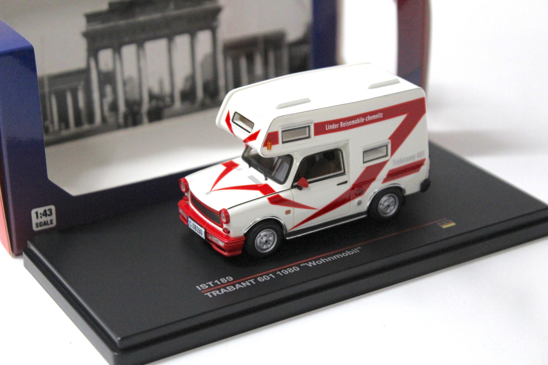 1:43 IST Models Trabant 601 Wohnmobil 1980 white/ red