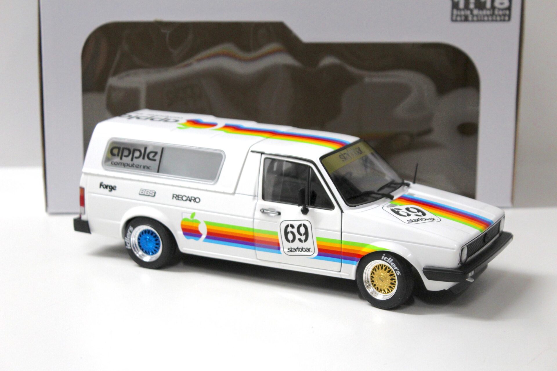 1:18 Solido VW Caddy MK1 Tribute Apple Computer Custom 1982 white