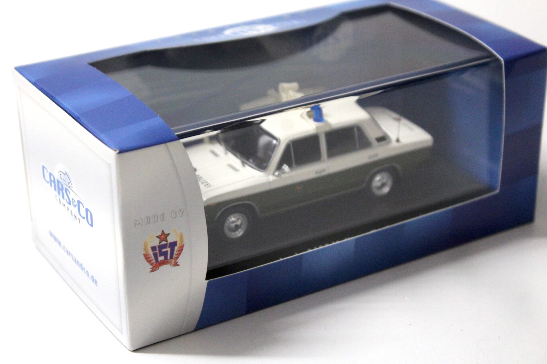 1:43 Cars&Co IST Lada 2106 Sedan Volkspolizei VoPo green/ white