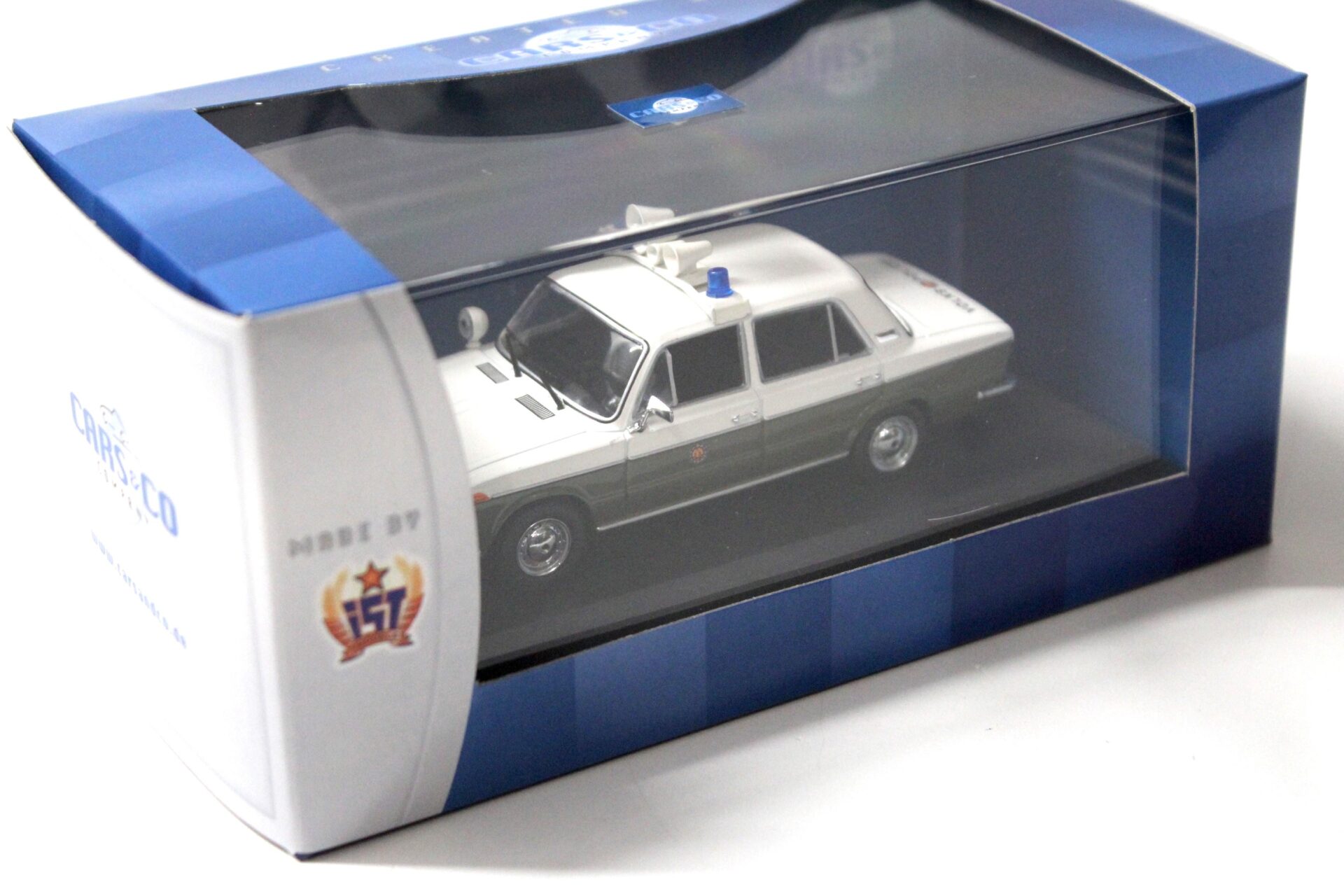 1:43 Cars&Co IST Lada 2103 Sedan Volkspolizei VoPo green/ white