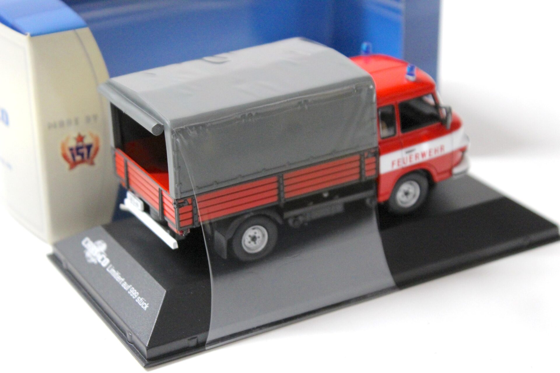 1:43 Cars&Co IST Barkas B1000 Pritsche/ Plane Feuerwehr red/ grey