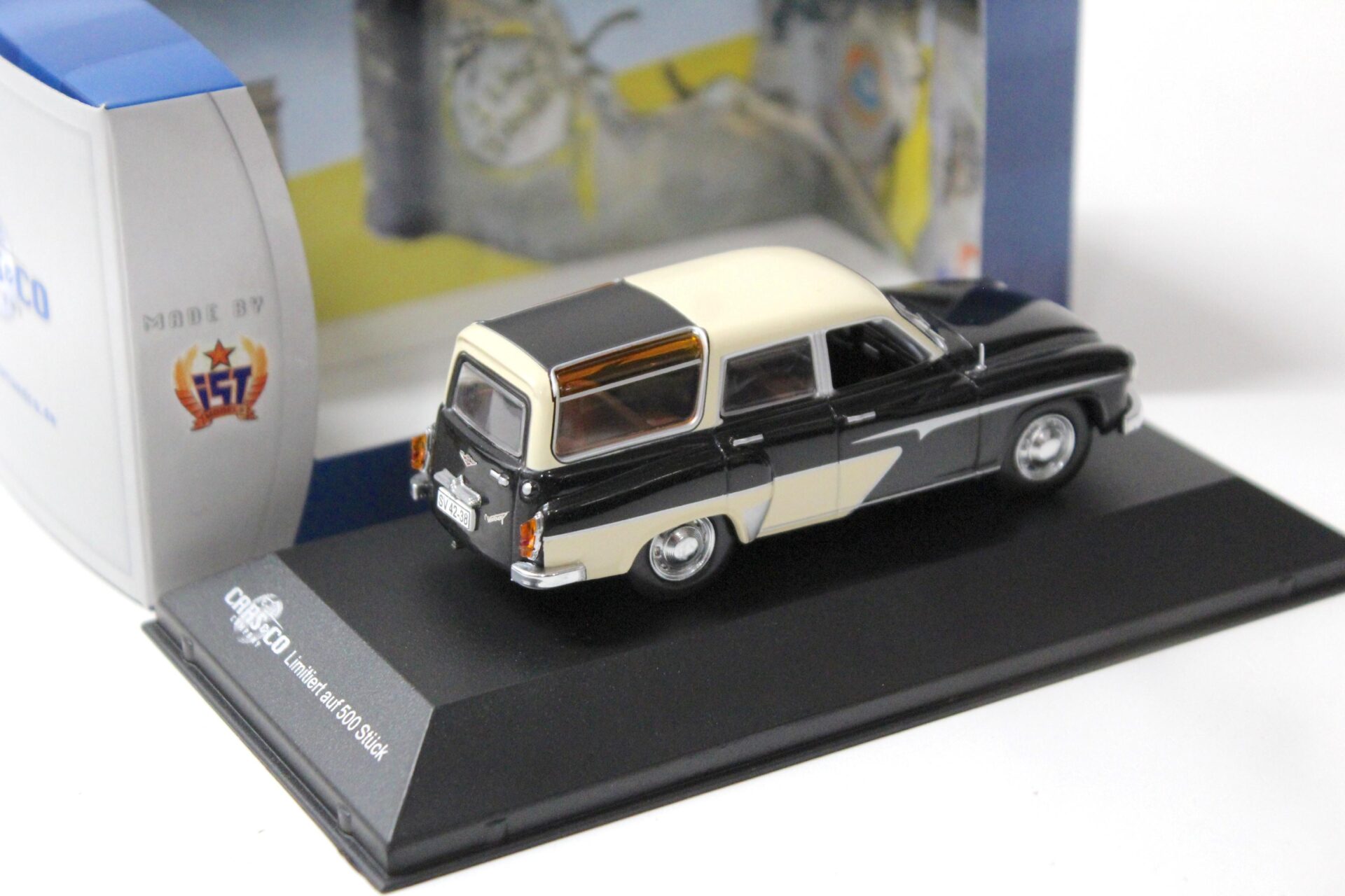 1:43 Cars&Co IST Wartburg Camping 311-5 Kombi 5-Türer 1960 black/ beige