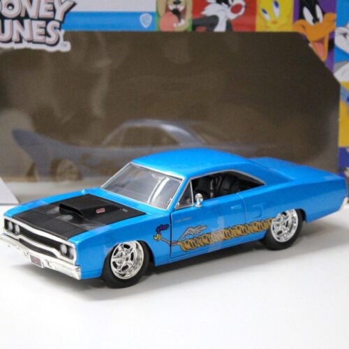 1:24 Jada Toys Looney Tunes Wile E. Coyote + 1970 Plymouth Road Runner blue
