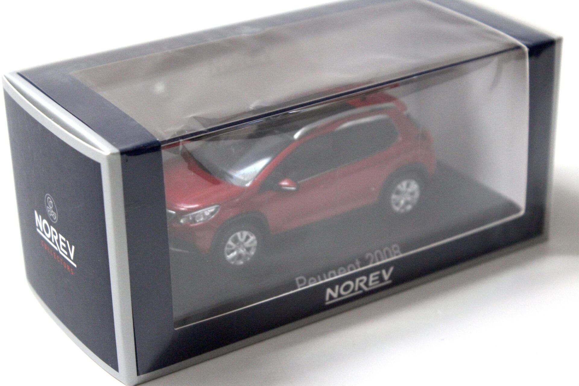 1:43 Norev Peugeot 2008 Ultimate red 2016