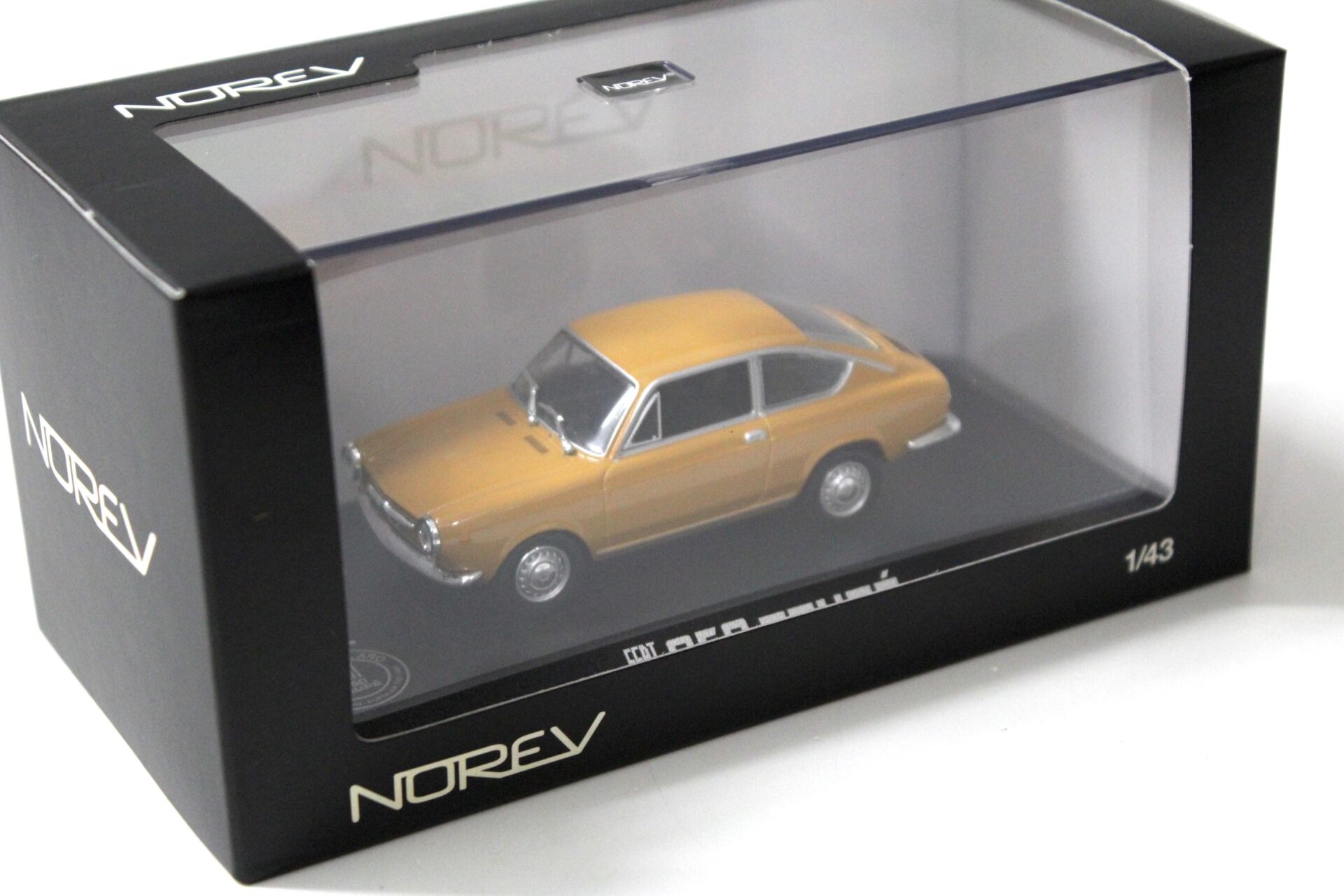 1:43 Norev Seat 850 Coupe orange