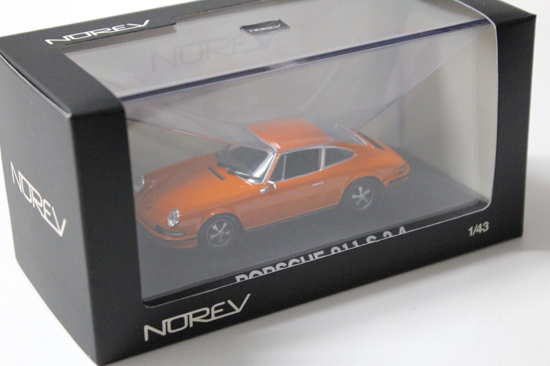 1:43 Norev Porsche 911 S 2.4 Coupe orange