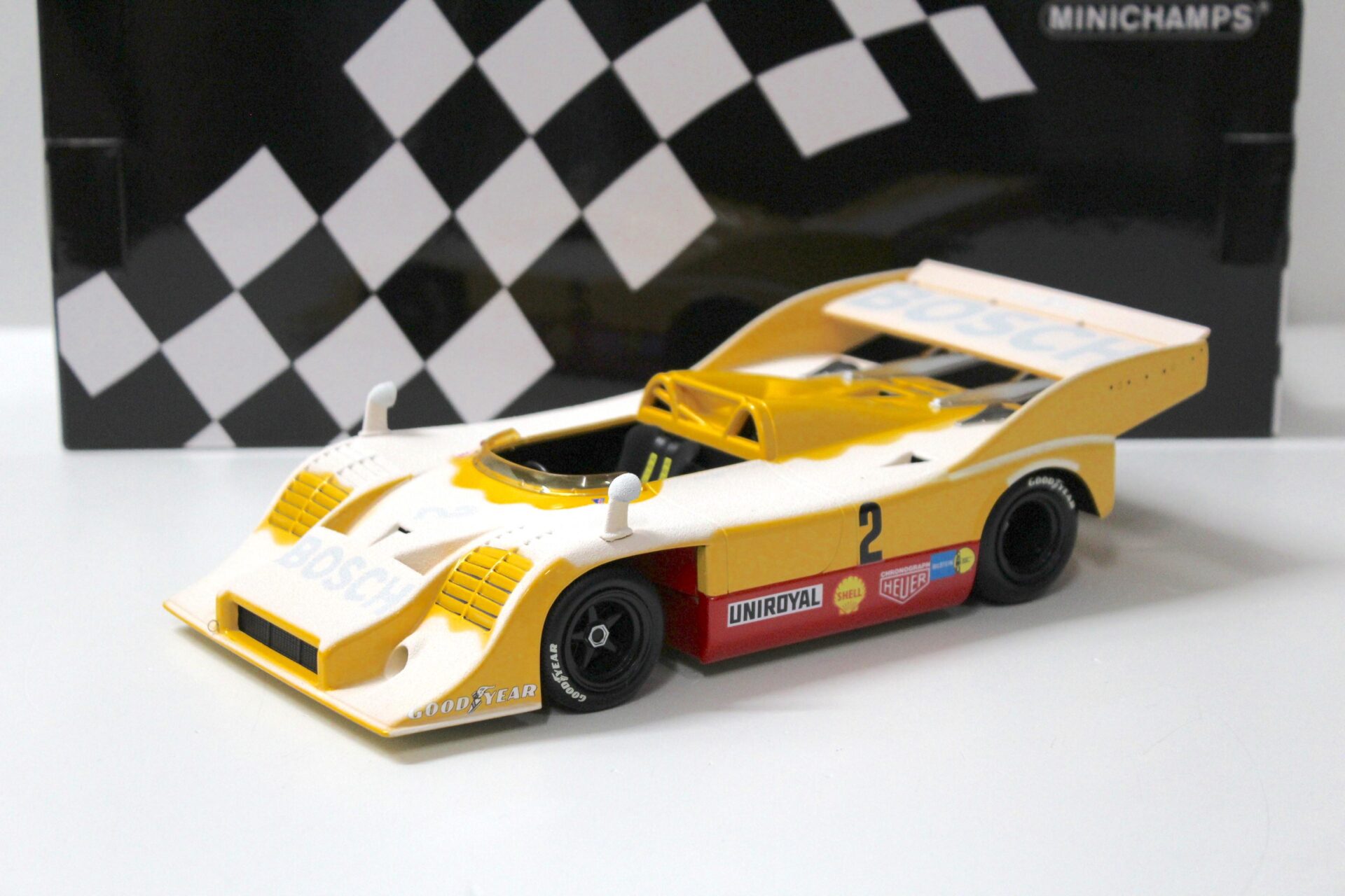 ID 56823 orig.jpg 1:18 Minichamps Porsche 917/10 Willi Kauhsen Farewell in the Snow Nürburgring 1973