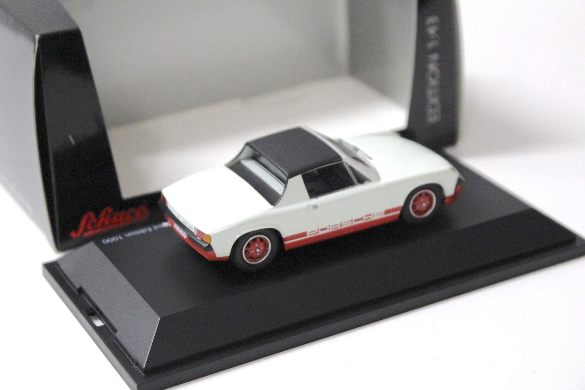 1:43 Schuco Porsche 914 2.0 "Creamsicle" white/ red