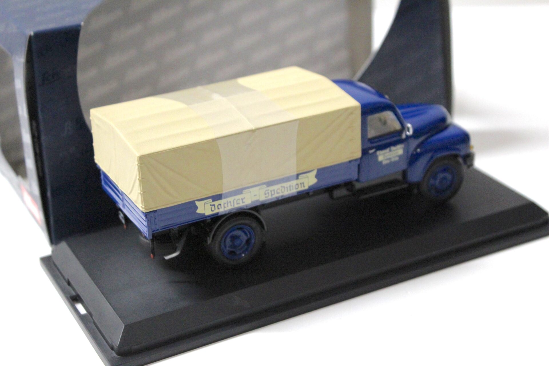 1:43 Schuco Hanomag L28 Pritsche/ Plane LKW "Dachser Spedition" blue