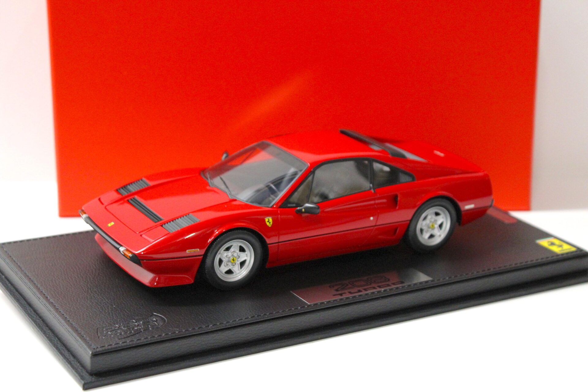 1:18 BBR Ferrari 208 GTB Turbo 1982 Rosso Corsa red 322