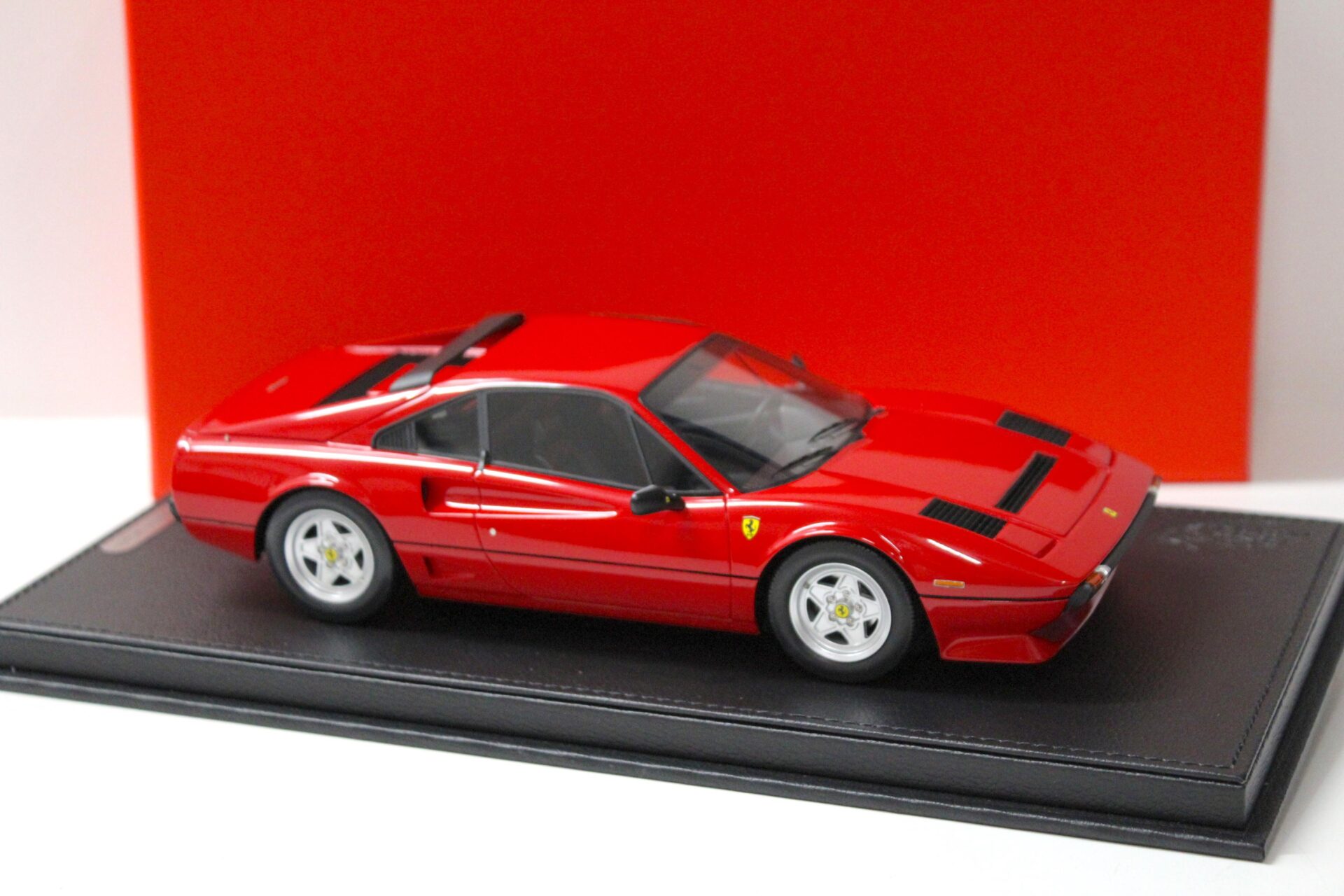 1:18 BBR Ferrari 208 GTB Turbo 1982 Rosso Corsa red 322