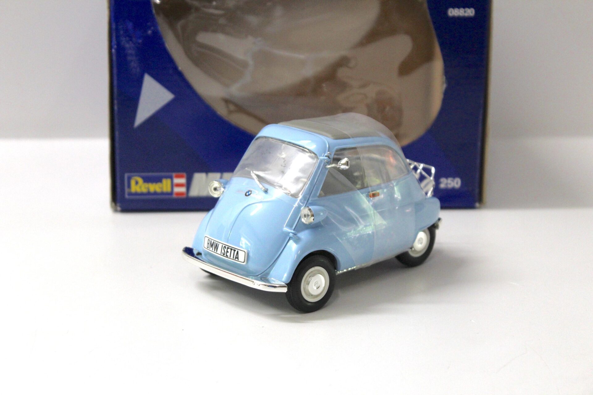 1:18 Revell BMW Isetta 250 light blue/ grey