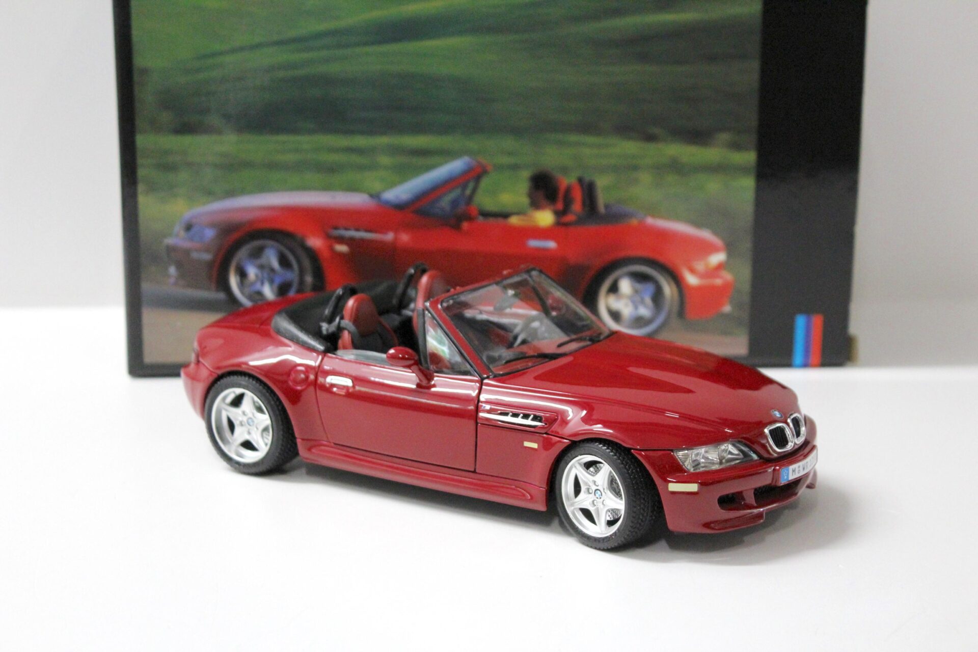 1:18 Bburago BMW Z3M Roadster red DEALER VERSION