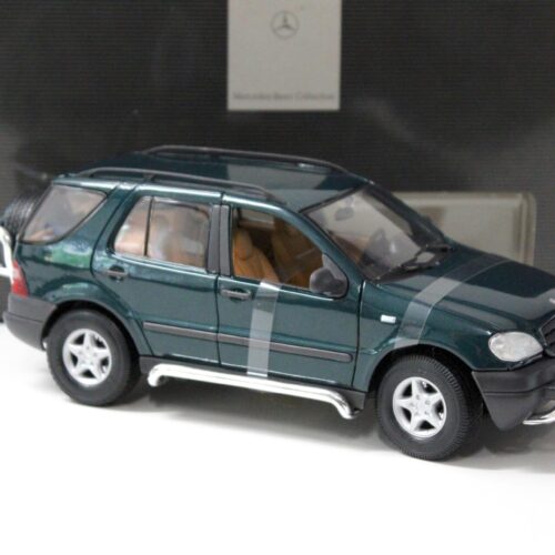 1:18 Maisto Mercedes ML 320 W163 dark green DEALER VERSION