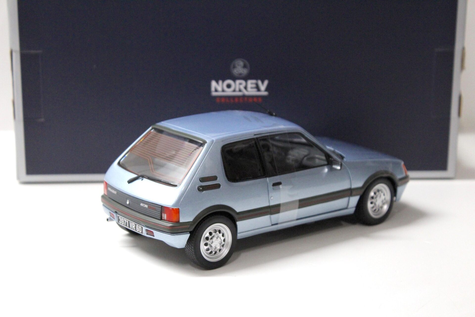 1:18 Norev Peugeot 205 GTi 1.6 Topaze blue 1988