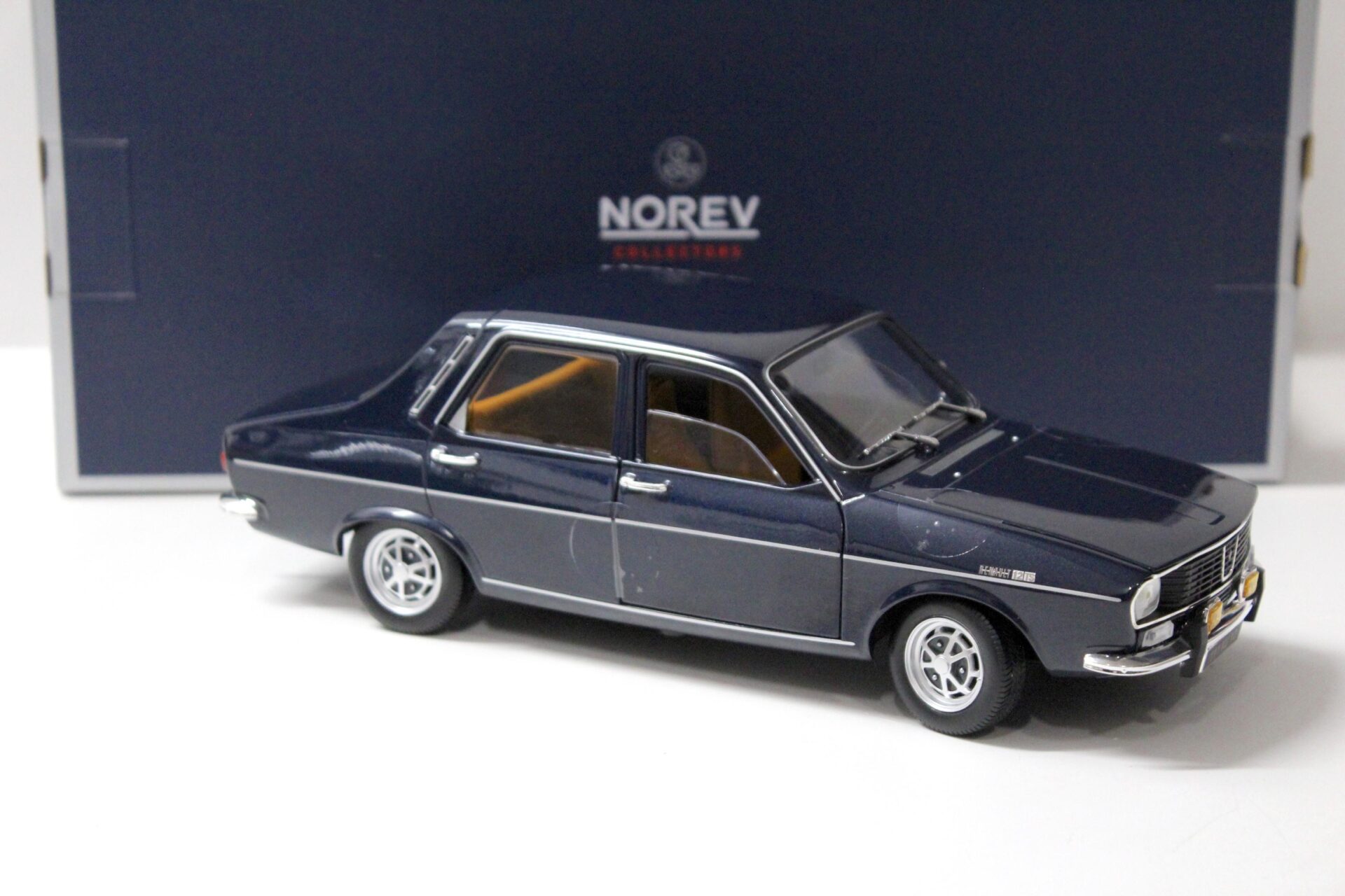 1:18 Norev Renault 12 TS dark blue 1973