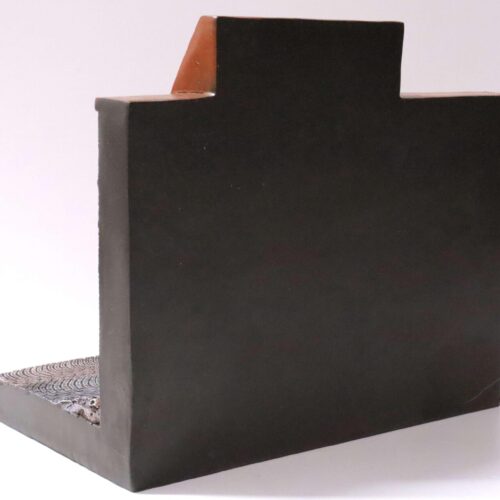 1:18 Auto World Resin Backdrop Diorama "To Bastogne/ Gebäude mit Tor"