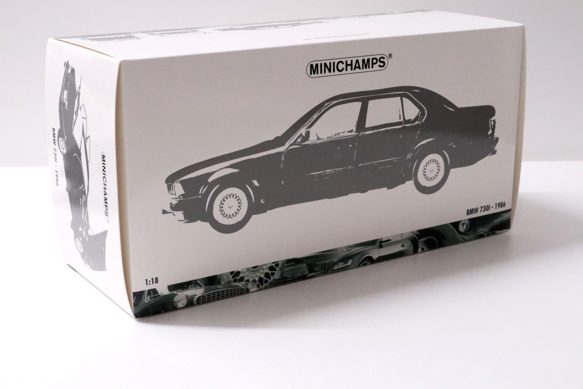 1:18 Minichamps BMW 730i (E32) Limousine 1986 dark blue metallic