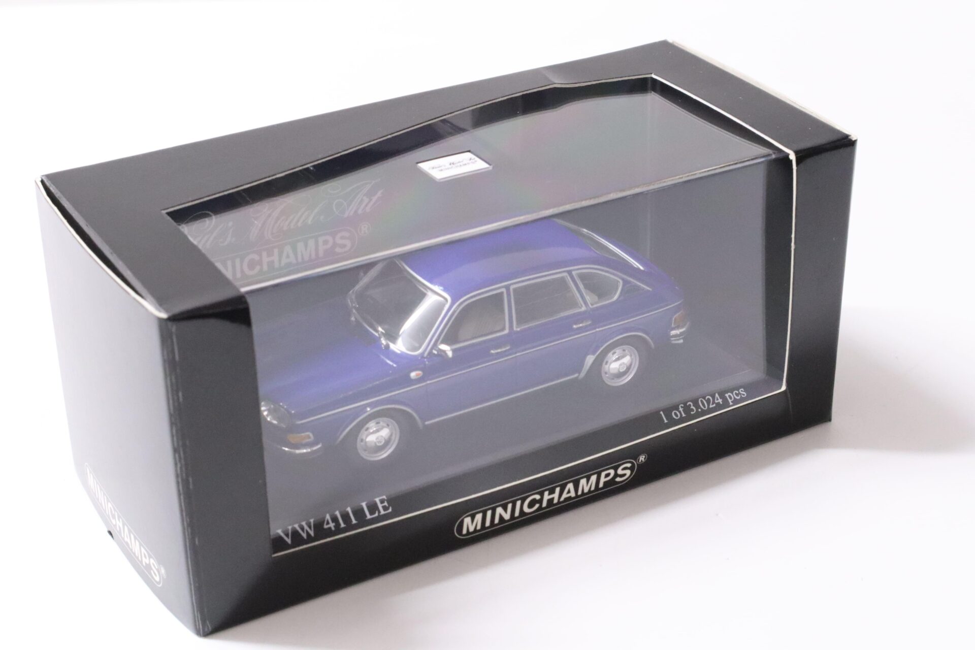 1:43 Minichamps VW 411 LE 1969 Saphir blue