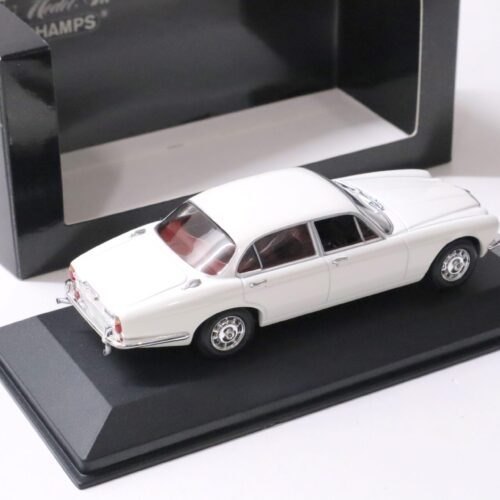 1:43 Minichamps Jaguar XJ12 Series II Limousine 1975 cream white