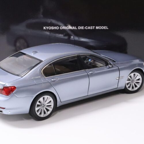 1:18 Kyosho BMW 7 Series F02 Active Hybrid 7 Blue Water metallic