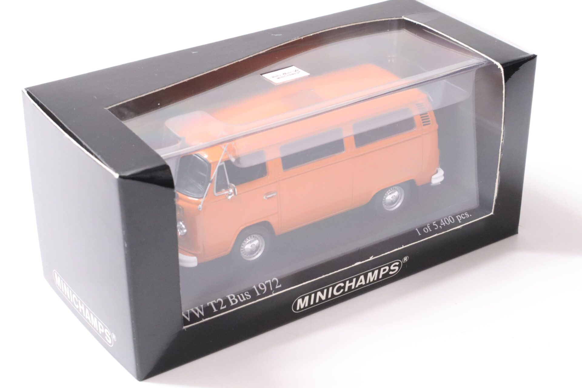 1:43 Minichamps VW T2 Bus 1972 Leucht orange