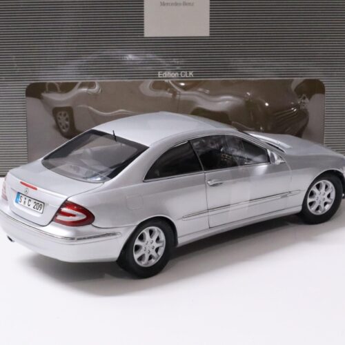 1:18 Kyosho Mercedes CLK Coupe silver DEALER VERSION