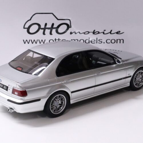 1:18 OTTO mobile OT747 BMW M5 E39 Limousine Titanium silver 2002