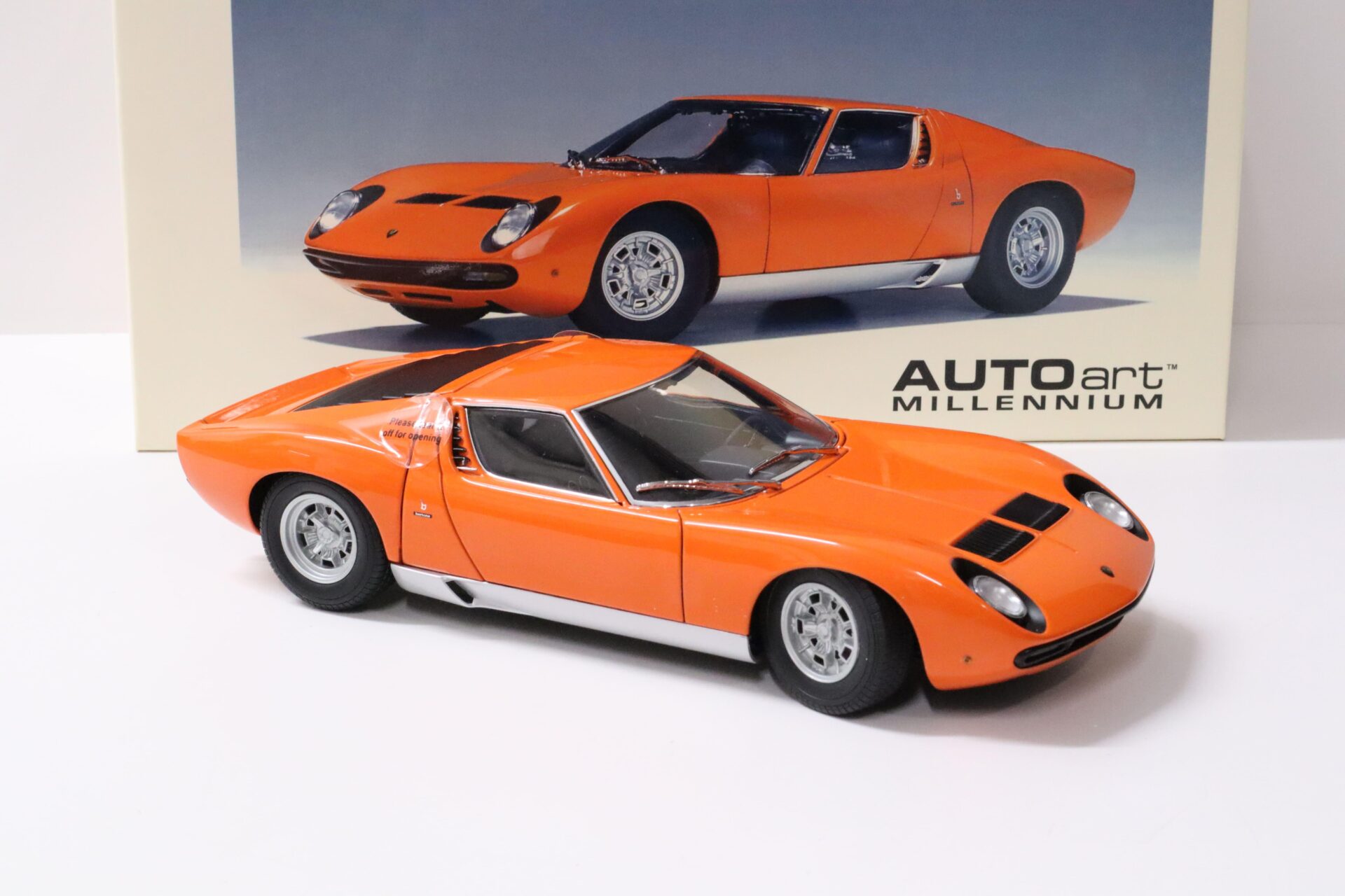 1:18 AUTOart Lamborghini Miura SV Coupe orange