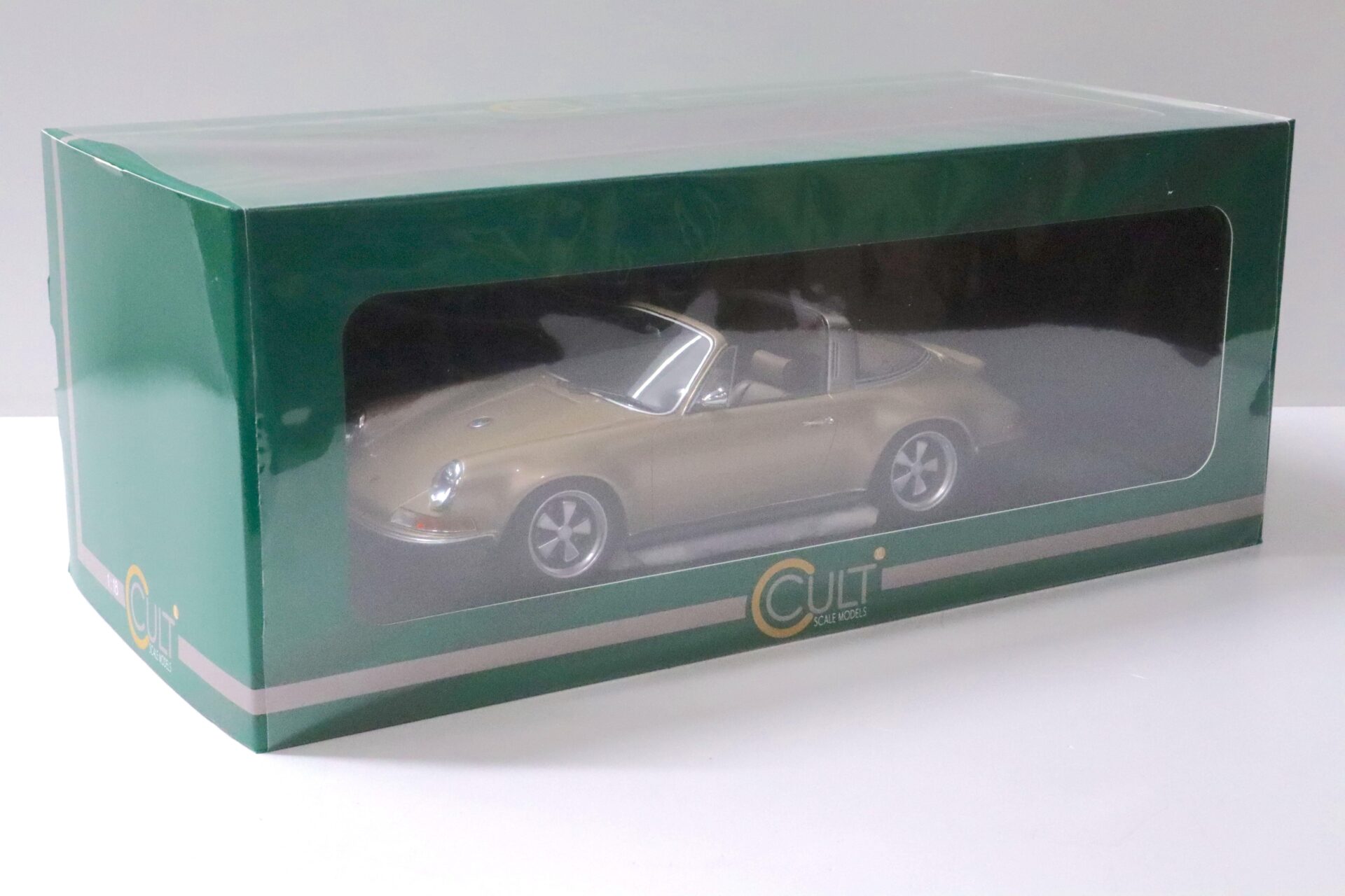 1:18 Cult Scale Models Porsche 911 Targa *SINGER* gold metallic