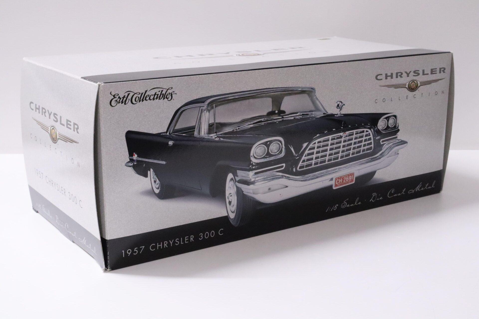 1:18 ERTL Collectibles 1957 Chrysler 300C Coupe black