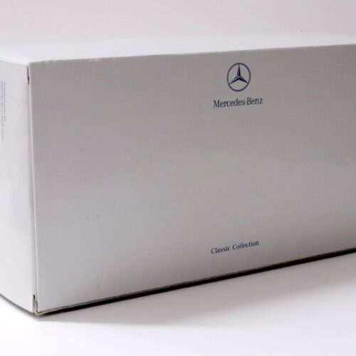 1:24 CMC Mercedes Typ 300D Cabriolet Adenauer white DEALER VERSION