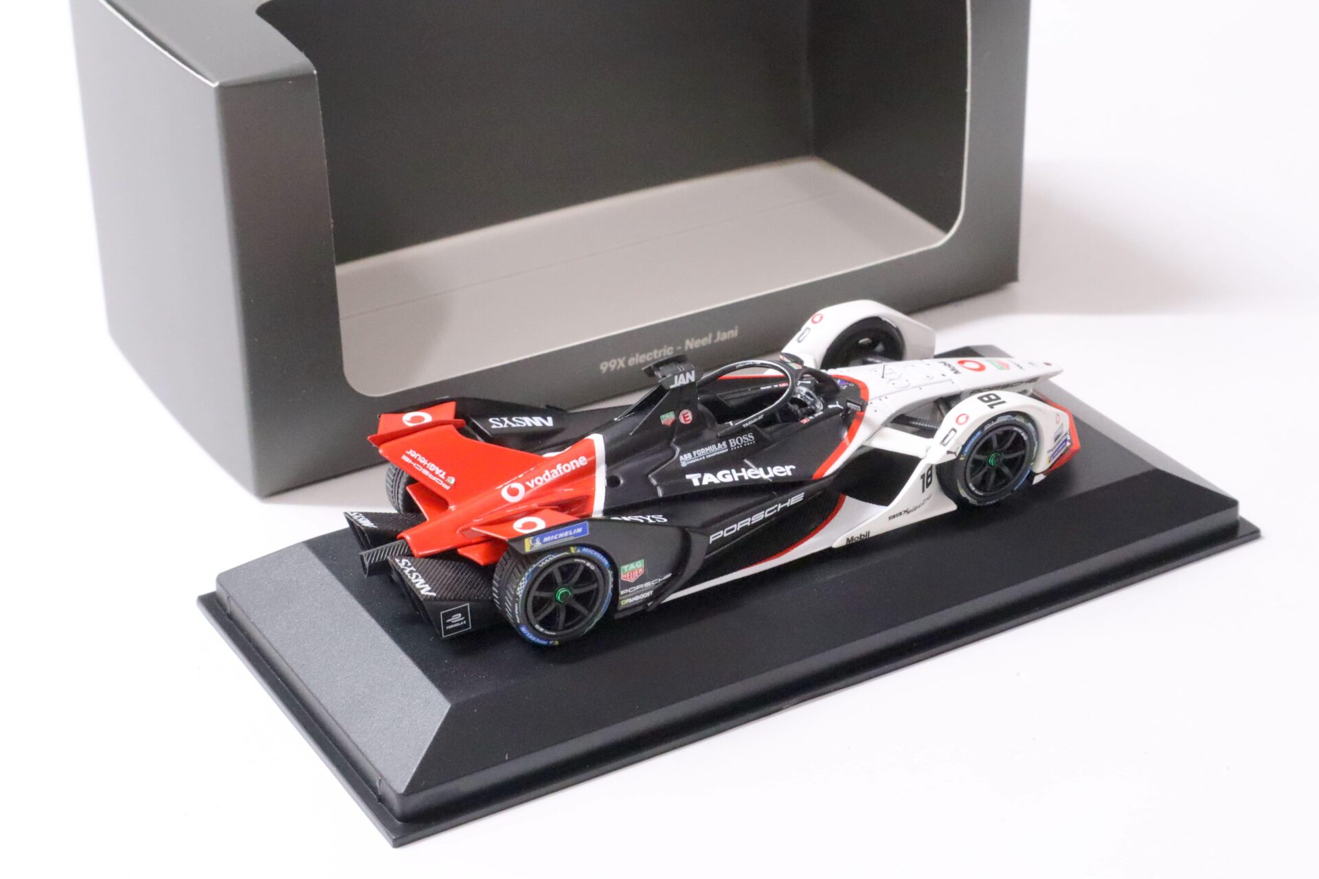 1:43 Minichamps Formel E Porsche 99X electric Neel Jani #18 DEALER VERSION SALE%%%