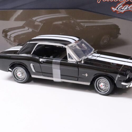 1:18 Motor Max 1964 1/2 Ford Mustang Hardtop black/ white stripes
